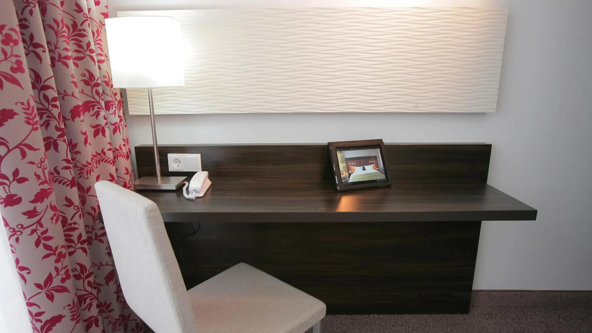 Hotel Demas City München 3*,